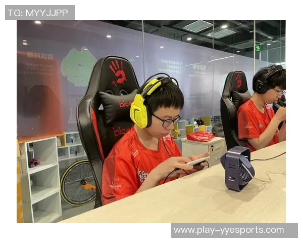 和平精英赛事回顾TES战队在S15赛季的转型与成长之路