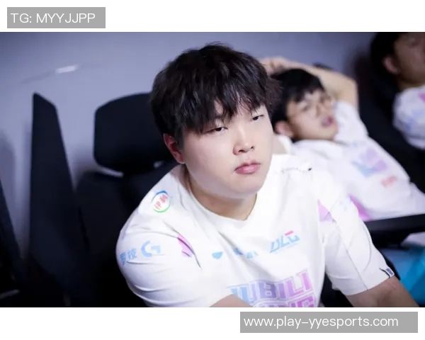 电竞比分赛后复盘JDG与BLG状态分析及未来展望